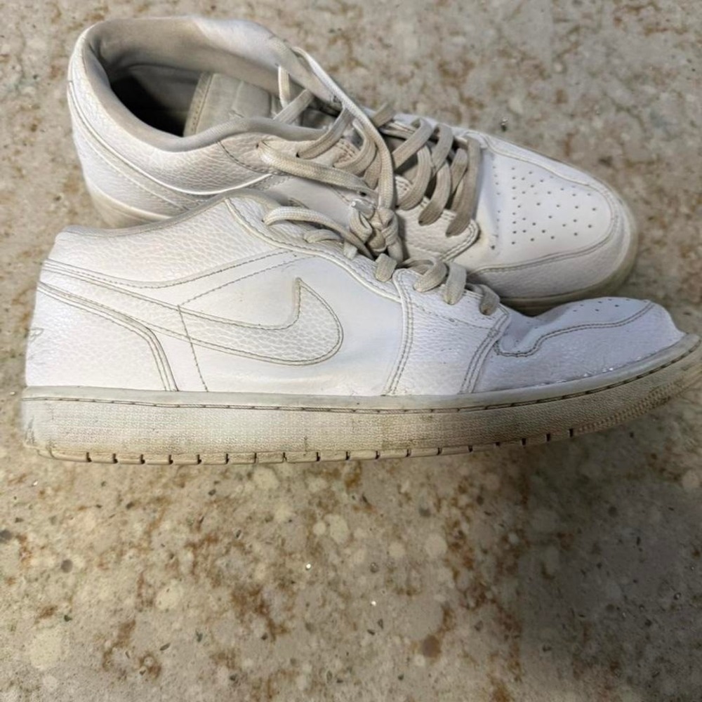 Jordan 1 white trainers. Size US 13 #sneakers #jordan